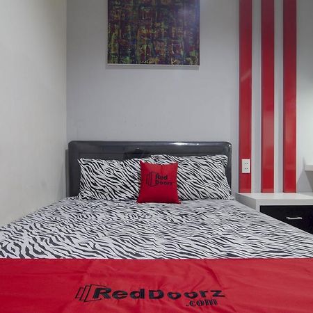 Reddoorz Near Lawang Sewu Ξενοδοχείο Σεμαράνγκ Εξωτερικό φωτογραφία