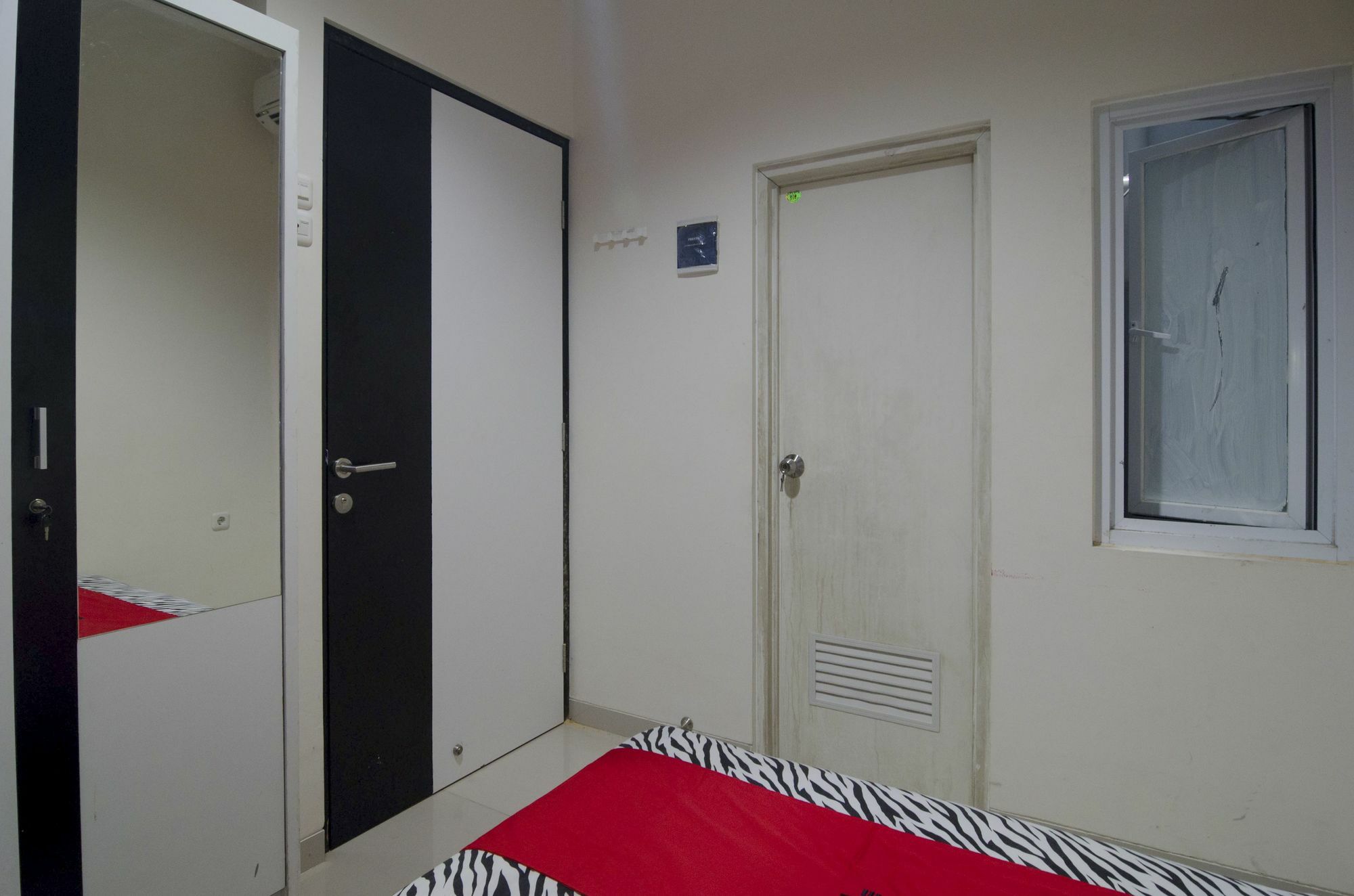 Reddoorz Near Lawang Sewu Ξενοδοχείο Σεμαράνγκ Εξωτερικό φωτογραφία
