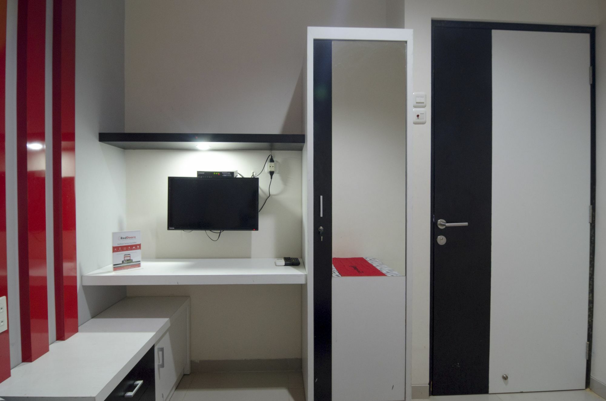 Reddoorz Near Lawang Sewu Ξενοδοχείο Σεμαράνγκ Εξωτερικό φωτογραφία